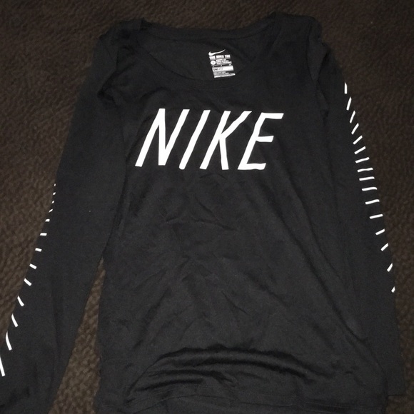 Women’s tops - Picture 6 of 8